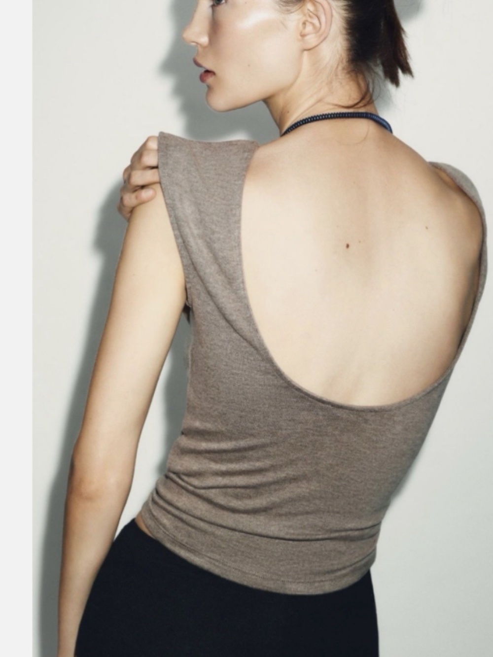 Zara Backless Top. Color Brown Vigore. Size S